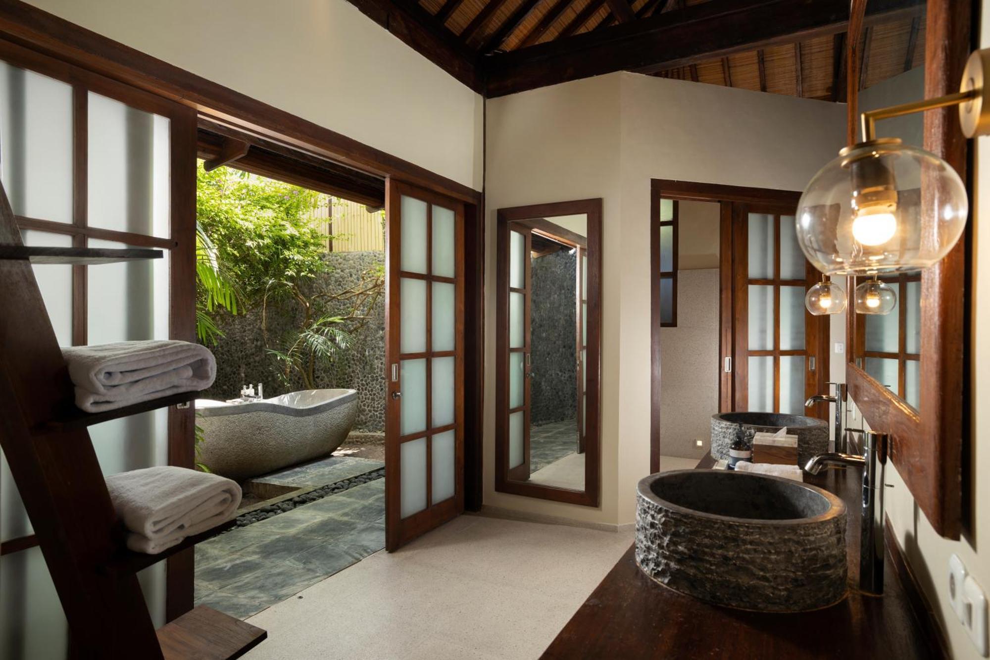 Villa Tirtadari by Nakula Canggu  Bagian luar foto